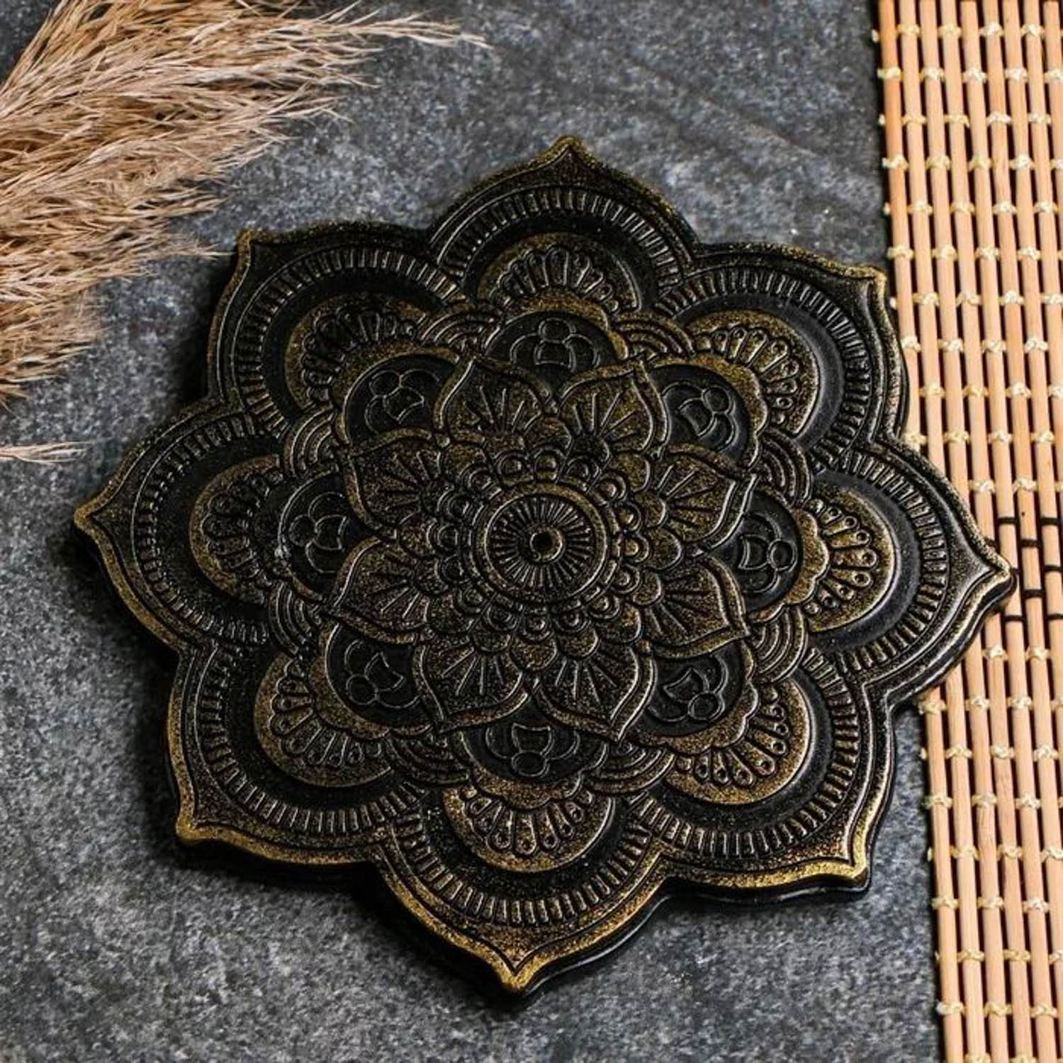 яяяПодставка для благовоний "Мандала" черное золото, 16х2см 9149853