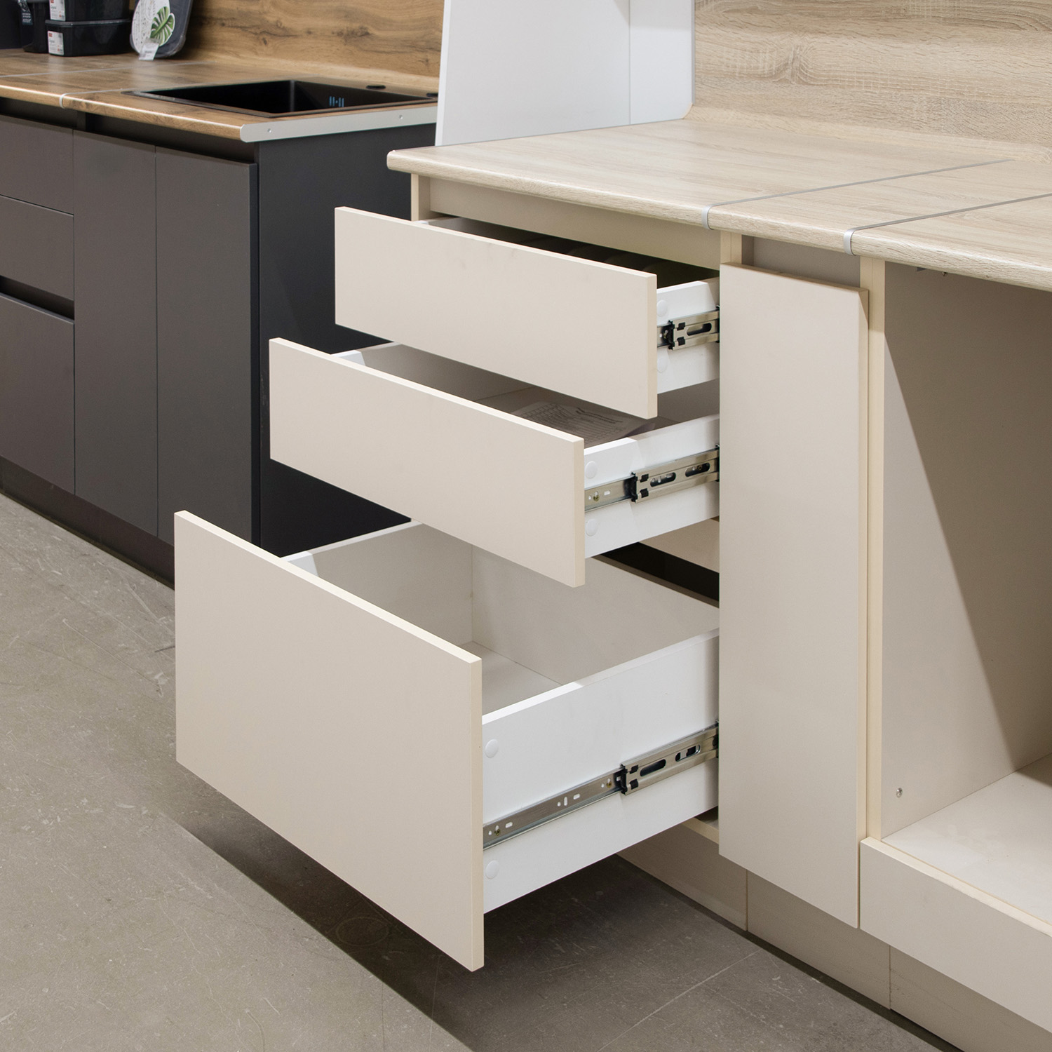 Шкаф напольный 600х850х600 мм BROZEX-WOOD Melissa, с тремя ящиками, светло-бежевый