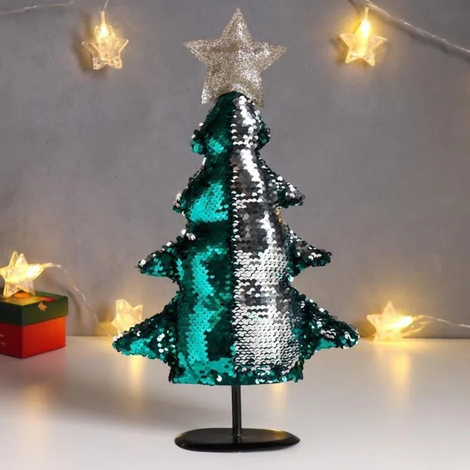 яяяКукла интерьерная "Ёлочка с серебристо-зелёными пайетками, с золотой звездой" 40х19х24 см   6260146
