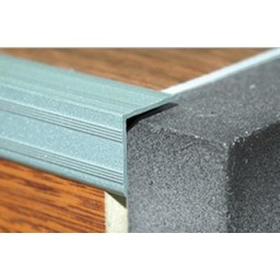 Порог-угол внешний 20х20х1800 мм Лука ПУ 05, орех