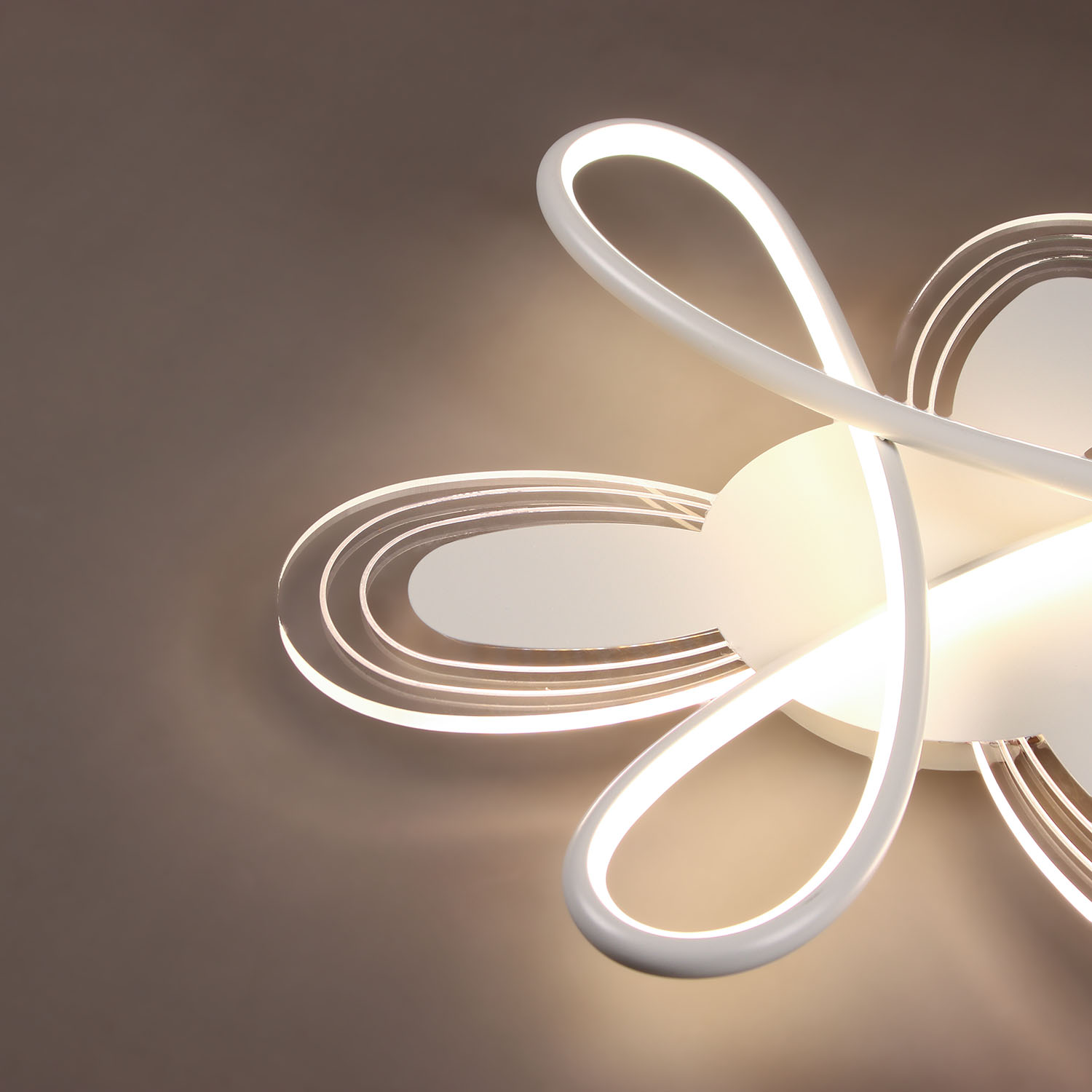 Люстра 2334/160W white 500 мм 3 реж., пульт S=25м2  VERNER LIGHTING *1 Люстра 2334/160W white 500 мм 3 реж., пульт S=25м2  VERNER LIGHTING *1