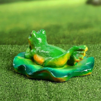 Садовая фигура "Лягушка лежит на кувшинке" 21х24х11см 9435332