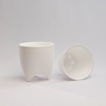 Кашпо пластм. "Де Коста" 2,25л d верха 160мм h160мм со вставкой Белый ДК16-10 *1/10 Кашпо пластм. "Де Коста" 2,25л d верха 160мм h160мм со вставкой Белый ДК16-10 *1/10