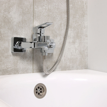 Смеситель для ванны Milardo Atlantic, короткий излив, однорычажный